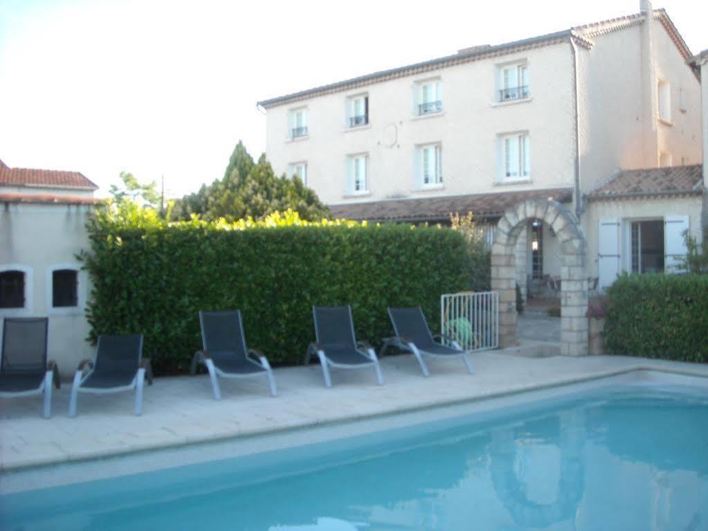 Hotel Ecusson Saint-Hilaire-de-Brethmas Exterior foto